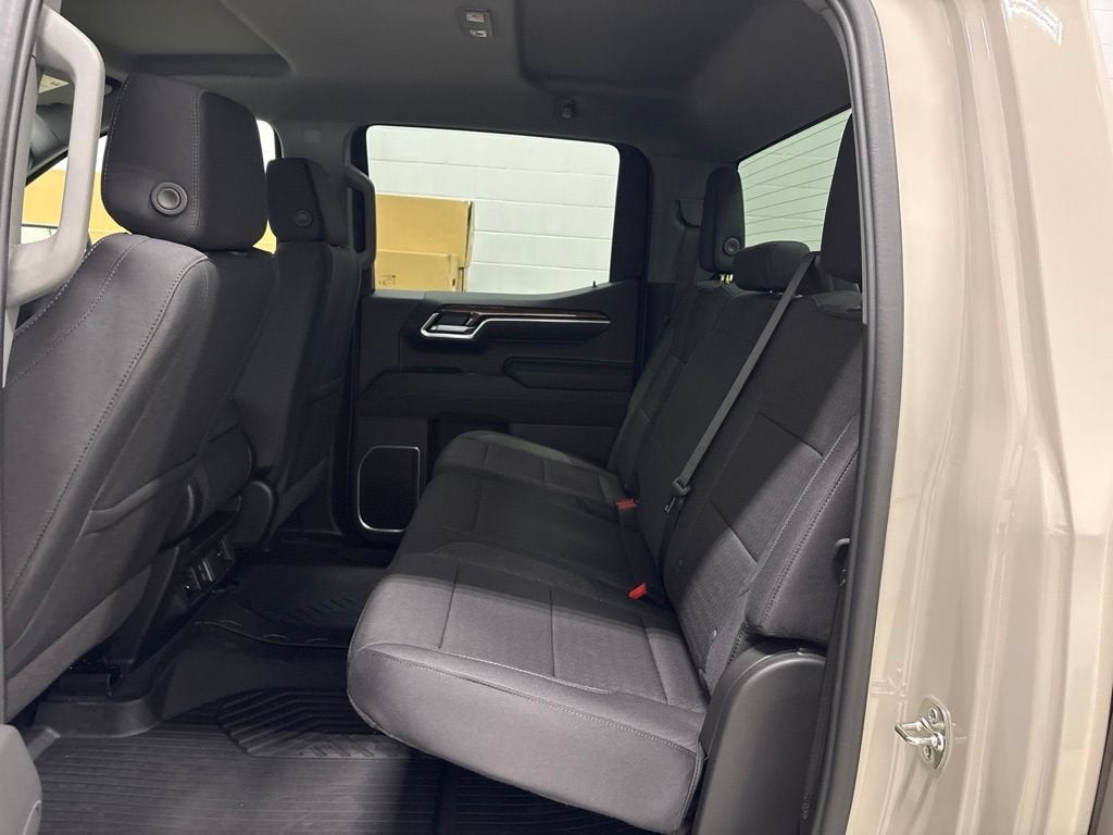 2026 Chevrolet Silverado 1500 RST Crew Cab Short Box 4WD