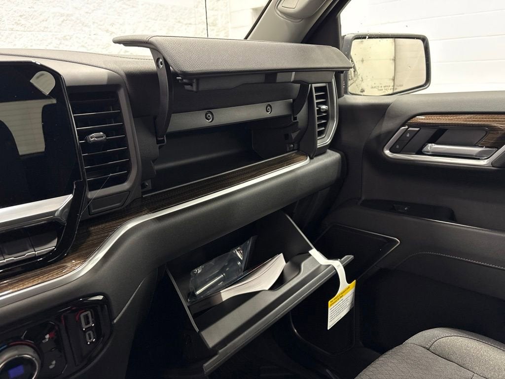 2026 Chevrolet Silverado 1500 RST Crew Cab Short Box 4WD