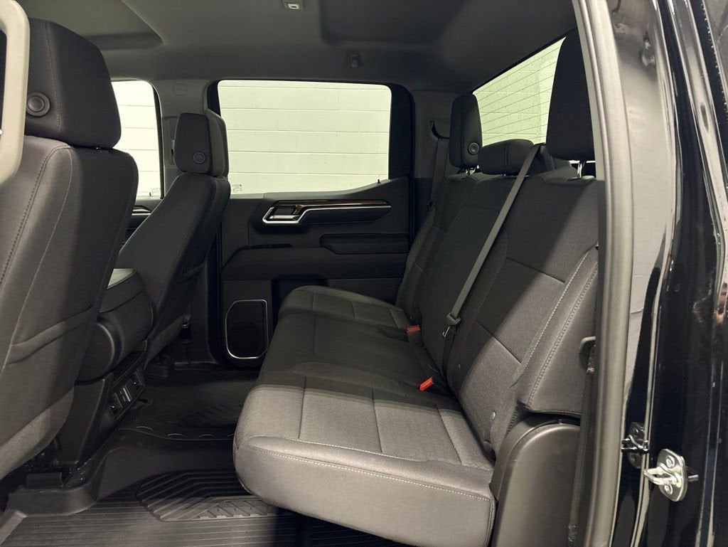 2026 Chevrolet Silverado 1500 RST Crew Cab Short Box 4WD
