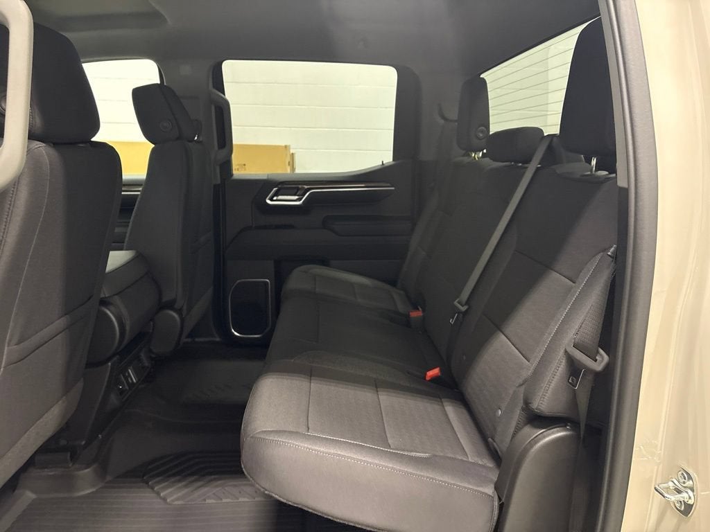 2026 Chevrolet Silverado 1500 RST Crew Cab Short Box 4WD