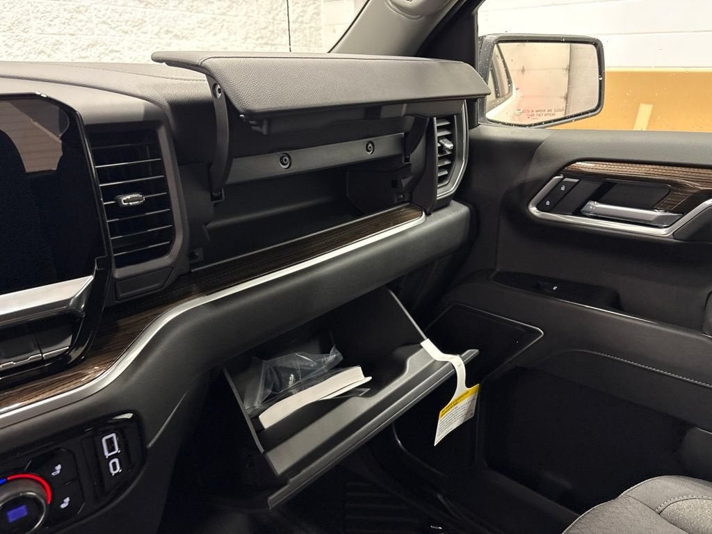 2026 Chevrolet Silverado 1500 RST Crew Cab Short Box 4WD