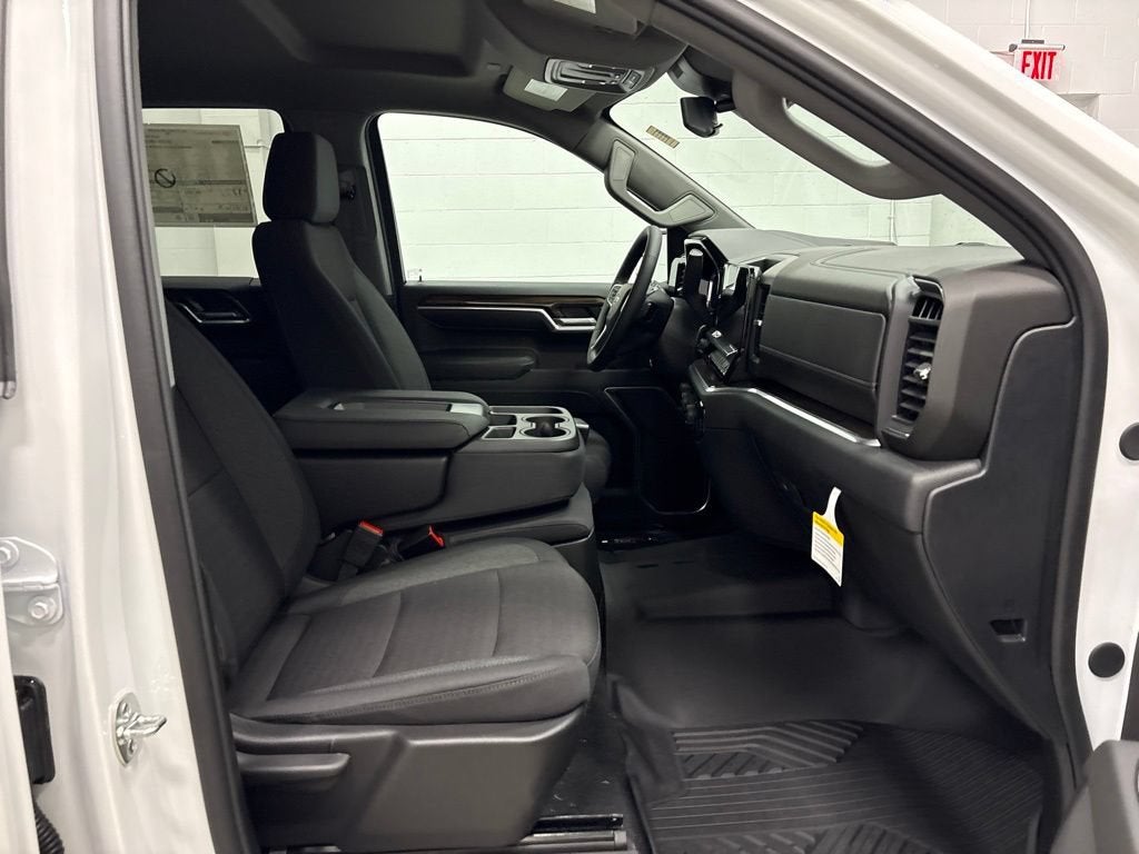 2026 Chevrolet Silverado 1500 RST Crew Cab Short Box 4WD