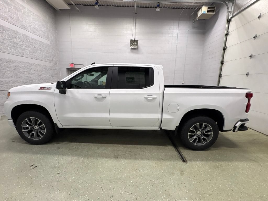 2026 Chevrolet Silverado 1500 RST Crew Cab Short Box 4WD