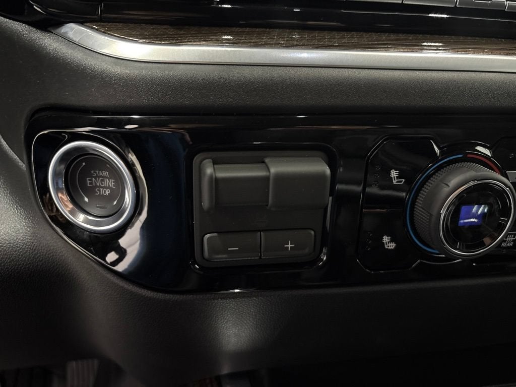 2026 Chevrolet Silverado 1500 RST Crew Cab Short Box 4WD