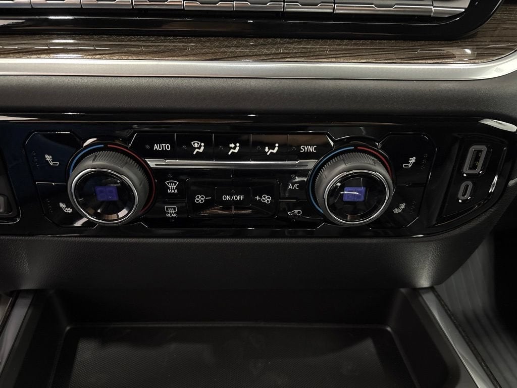 2026 Chevrolet Silverado 1500 RST Crew Cab Short Box 4WD