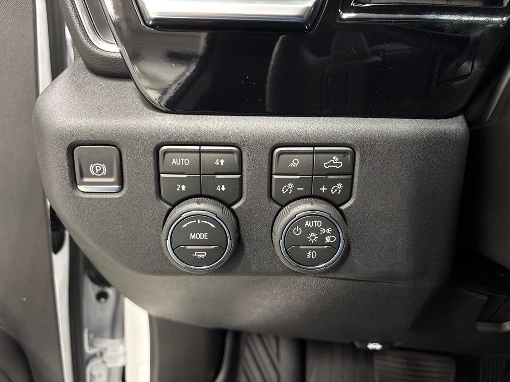 2026 Chevrolet Silverado 1500 RST Crew Cab Short Box 4WD