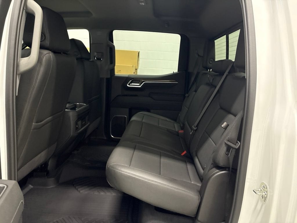2026 Chevrolet Silverado 1500 RST Crew Cab Short Box 4WD