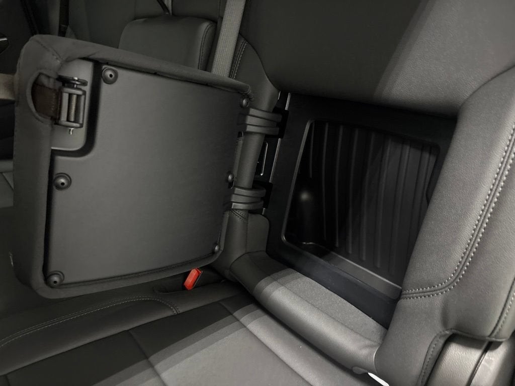 2026 Chevrolet Silverado 1500 RST Crew Cab Short Box 4WD