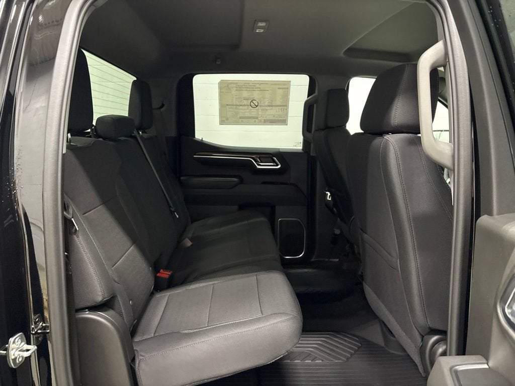 2026 Chevrolet Silverado 1500 RST Crew Cab Short Box 4WD