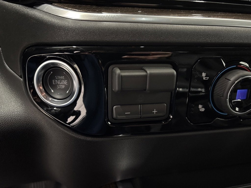 2026 Chevrolet Silverado 1500 RST Crew Cab Short Box 4WD