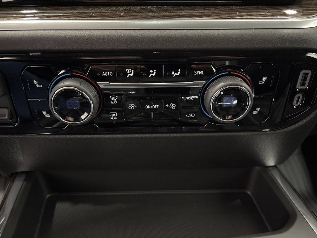 2026 Chevrolet Silverado 1500 RST Crew Cab Short Box 4WD