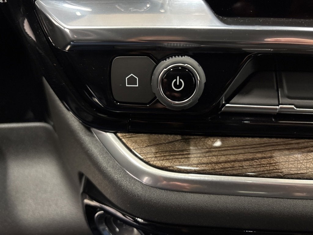 2026 Chevrolet Silverado 1500 RST Crew Cab Short Box 4WD