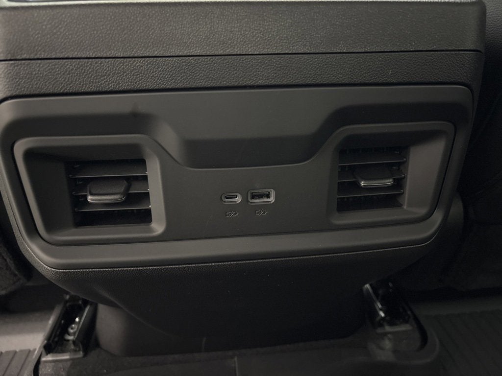 2026 Chevrolet Silverado 1500 RST Crew Cab Short Box 4WD