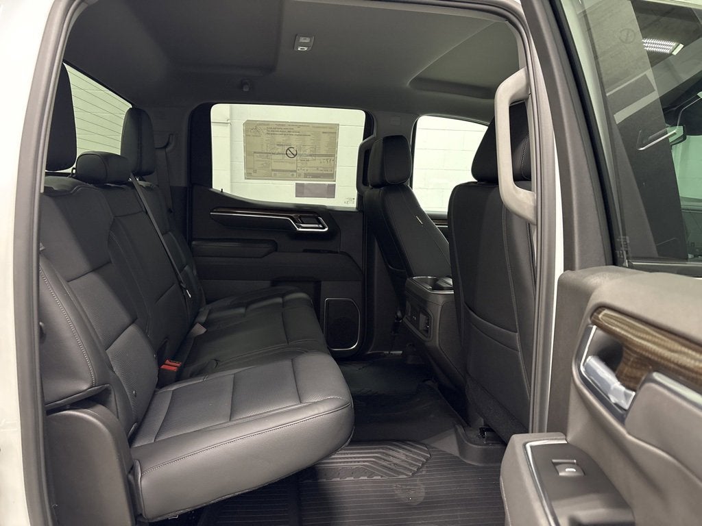 2026 Chevrolet Silverado 1500 RST Crew Cab Short Box 4WD