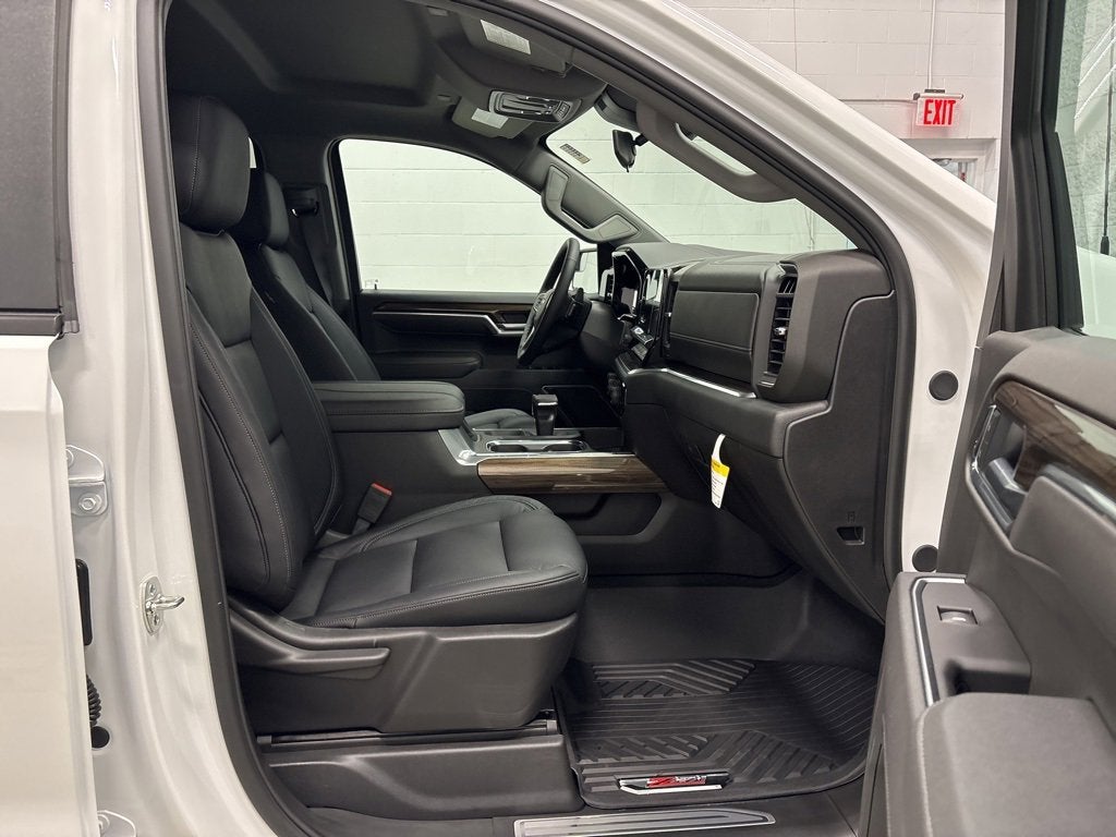 2026 Chevrolet Silverado 1500 RST Crew Cab Short Box 4WD