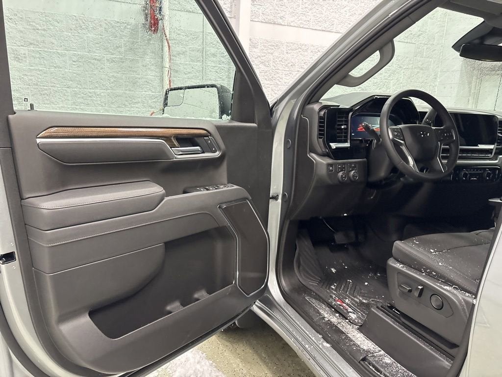 2026 Chevrolet Silverado 1500 RST Crew Cab Short Box 4WD