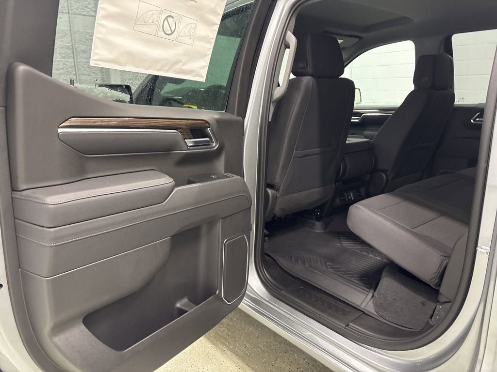 2026 Chevrolet Silverado 1500 RST Crew Cab Short Box 4WD