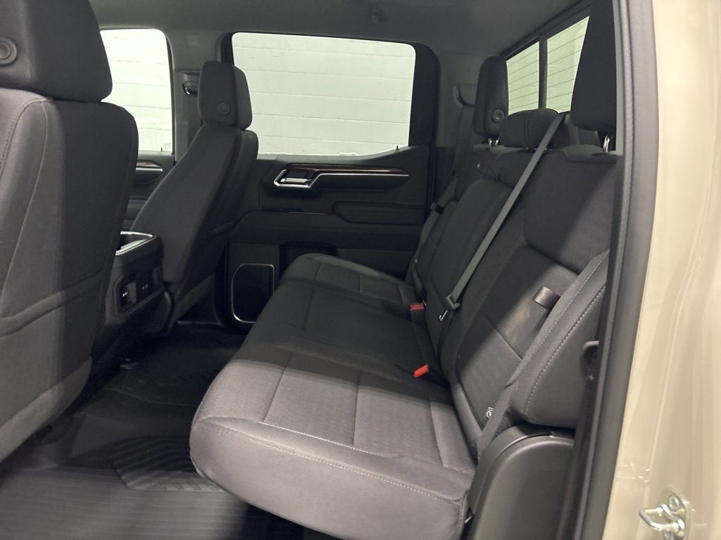 2026 Chevrolet Silverado 1500 RST Crew Cab Short Box 4WD