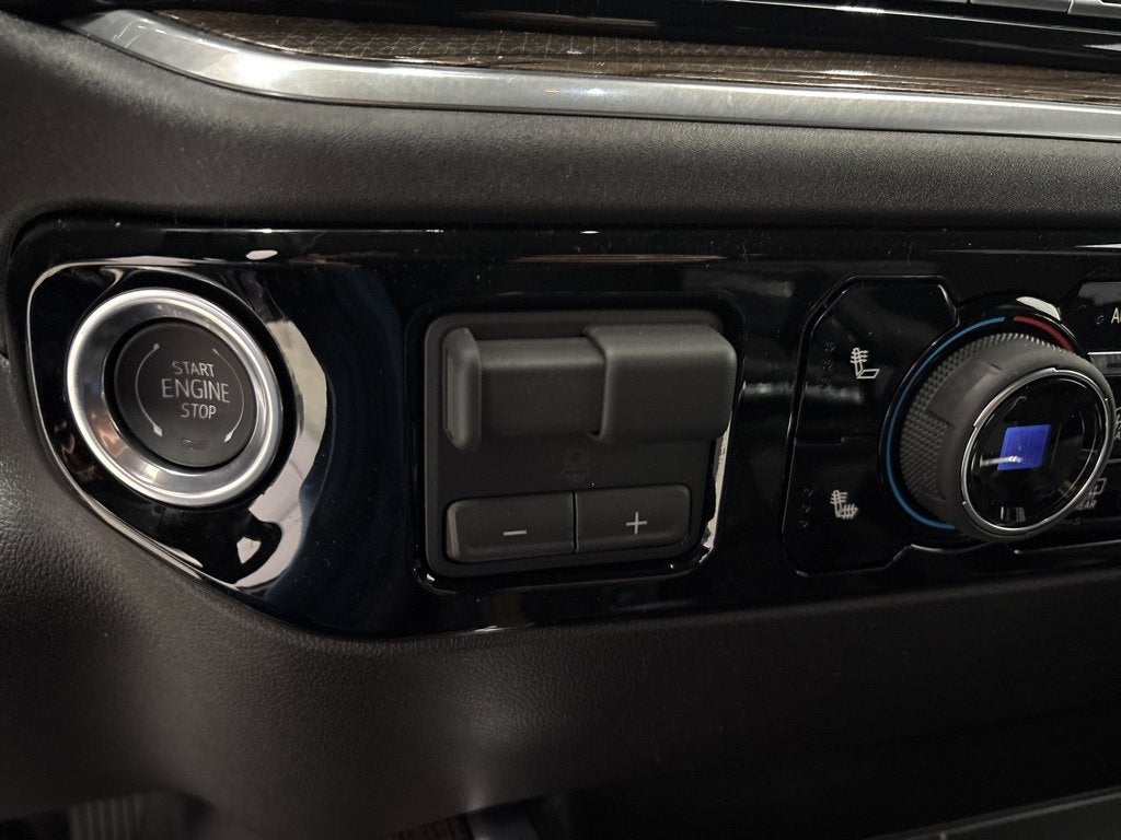 2026 Chevrolet Silverado 1500 RST Crew Cab Short Box 4WD