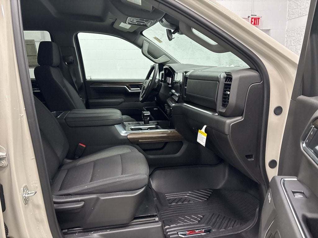 2026 Chevrolet Silverado 1500 RST Crew Cab Short Box 4WD