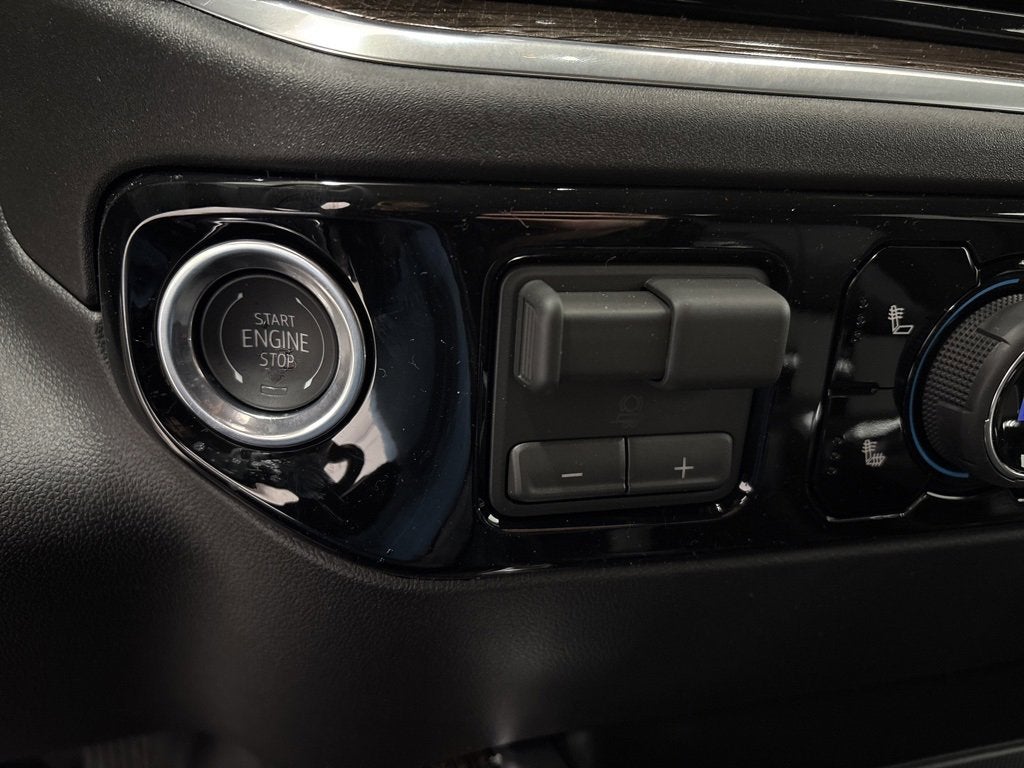 2026 Chevrolet Silverado 1500 RST Crew Cab Short Box 4WD