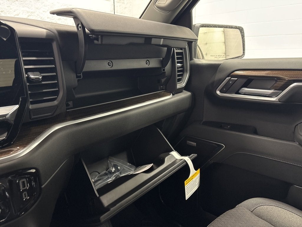 2026 Chevrolet Silverado 1500 RST Crew Cab Short Box 4WD