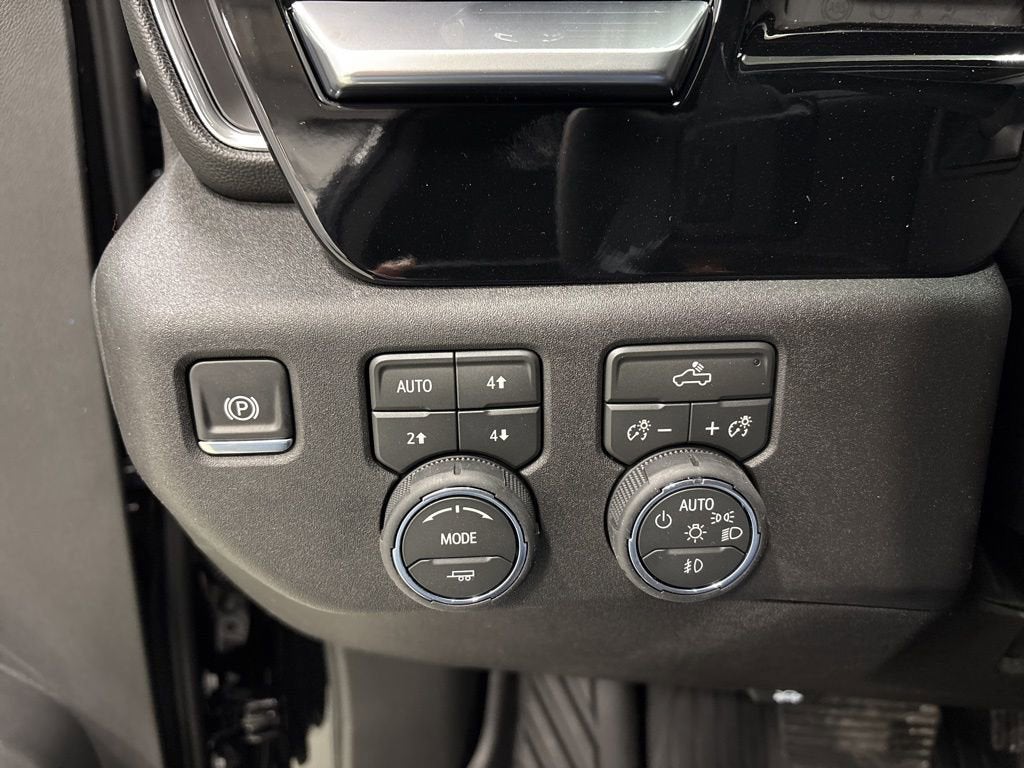 2026 Chevrolet Silverado 1500 RST Crew Cab Short Box 4WD