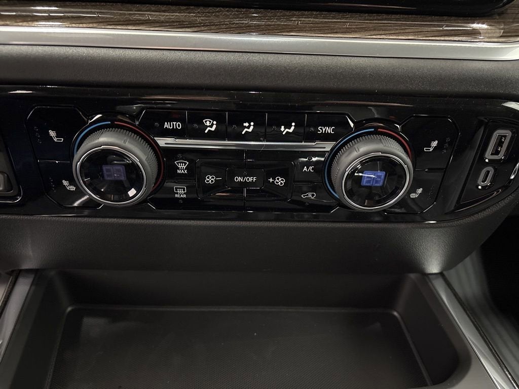 2026 Chevrolet Silverado 1500 RST Crew Cab Short Box 4WD