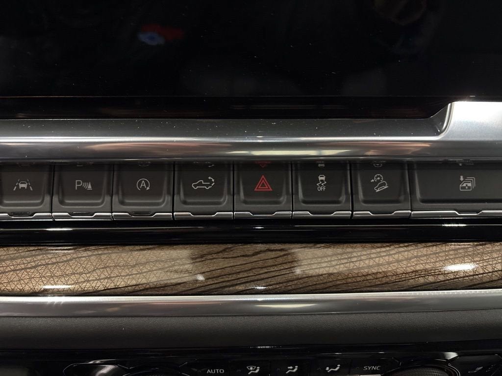 2026 Chevrolet Silverado 1500 RST Crew Cab Short Box 4WD