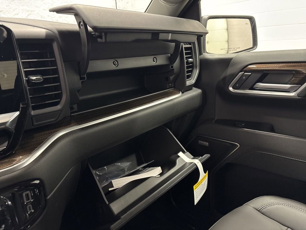 2026 Chevrolet Silverado 1500 RST Crew Cab Short Box 4WD