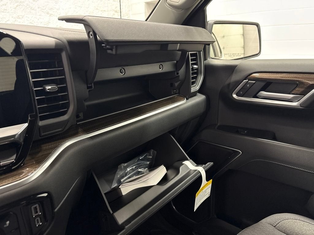 2026 Chevrolet Silverado 1500 RST Crew Cab Short Box 4WD