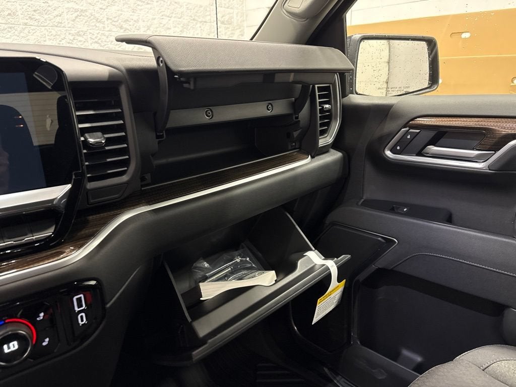 2026 Chevrolet Silverado 1500 RST Crew Cab Short Box 4WD
