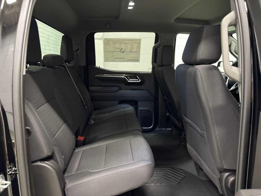 2026 Chevrolet Silverado 1500 RST Crew Cab Short Box 4WD