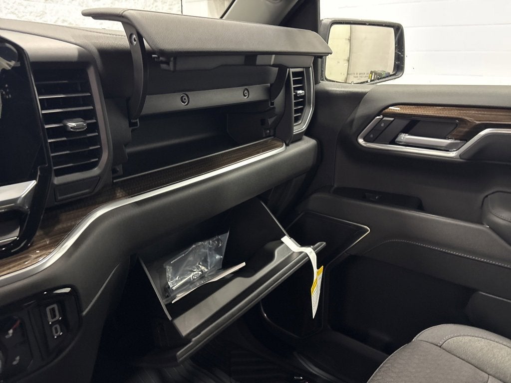 2026 Chevrolet Silverado 1500 RST Crew Cab Short Box 4WD