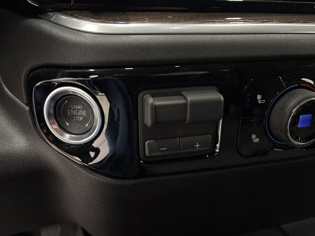 2026 Chevrolet Silverado 1500 RST Crew Cab Short Box 4WD