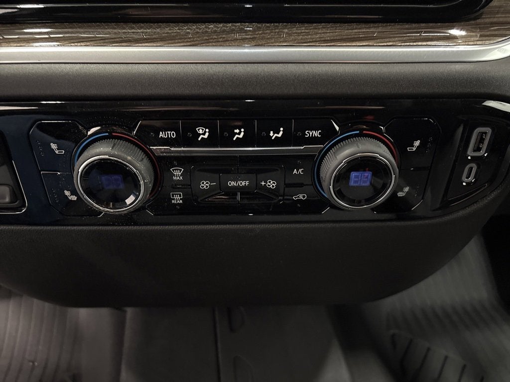 2026 Chevrolet Silverado 1500 RST Crew Cab Short Box 4WD