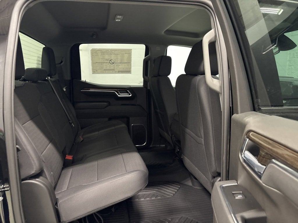 2026 Chevrolet Silverado 1500 RST Crew Cab Short Box 4WD