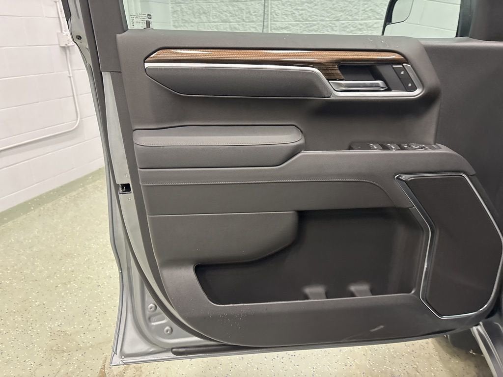 2026 Chevrolet Silverado 1500 RST Crew Cab Short Box 4WD