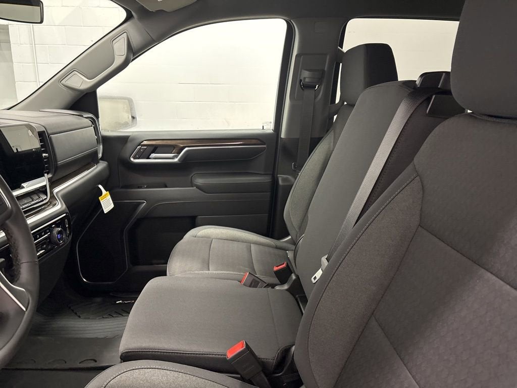 2026 Chevrolet Silverado 1500 RST Crew Cab Short Box 4WD