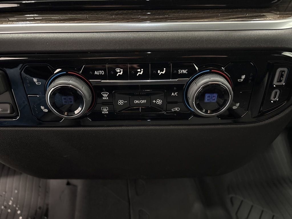 2026 Chevrolet Silverado 1500 RST Crew Cab Short Box 4WD