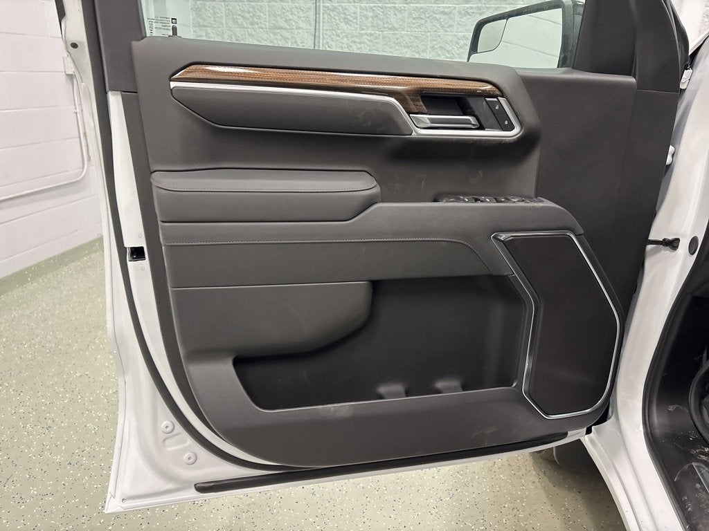 2026 Chevrolet Silverado 1500 RST Crew Cab Short Box 4WD