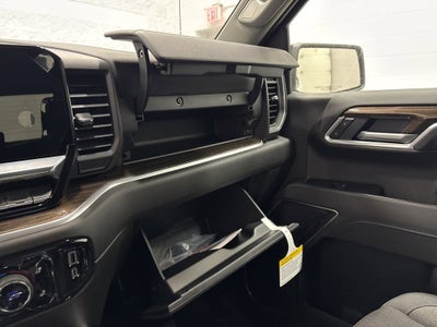 2026 Chevrolet Silverado 1500 RST Crew Cab Short Box 4WD