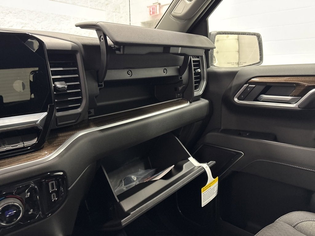 2026 Chevrolet Silverado 1500 RST Crew Cab Short Box 4WD