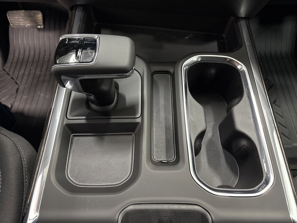 2026 Chevrolet Silverado 1500 RST Crew Cab Short Box 4WD