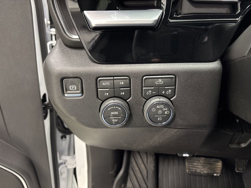 2026 Chevrolet Silverado 1500 RST Crew Cab Short Box 4WD