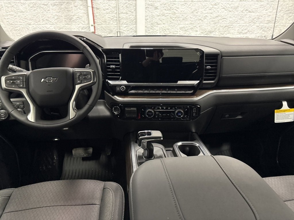 2026 Chevrolet Silverado 1500 RST Crew Cab Short Box 4WD