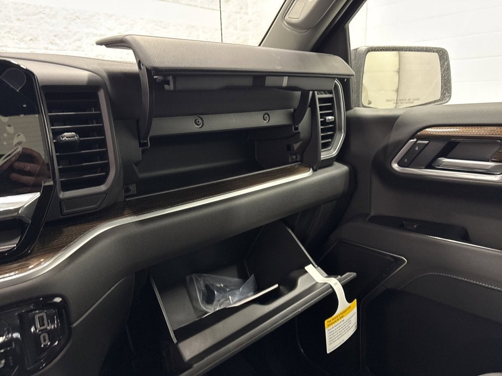 2026 Chevrolet Silverado 1500 RST Crew Cab Short Box 4WD