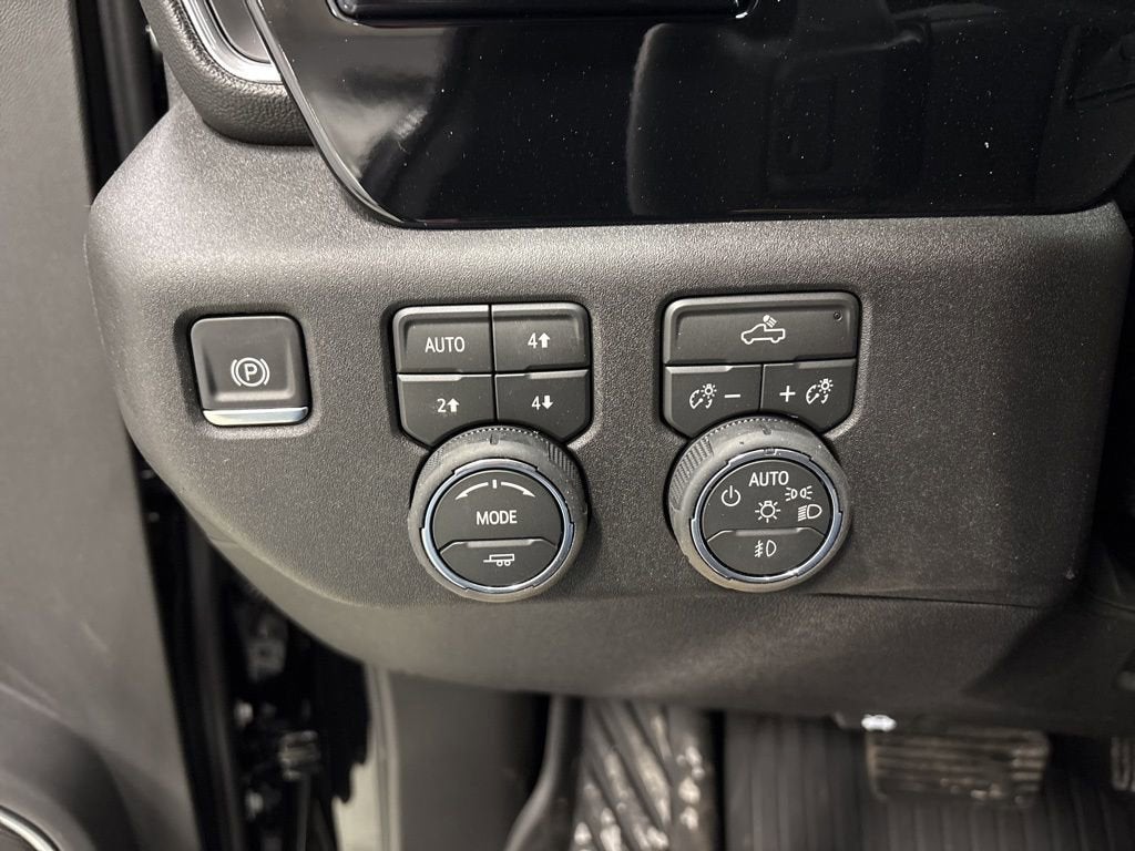 2026 Chevrolet Silverado 1500 RST Crew Cab Short Box 4WD