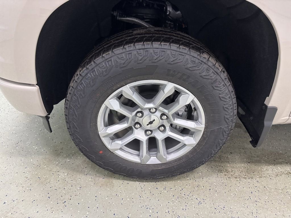 2026 Chevrolet Silverado 1500 RST Crew Cab Short Box 4WD