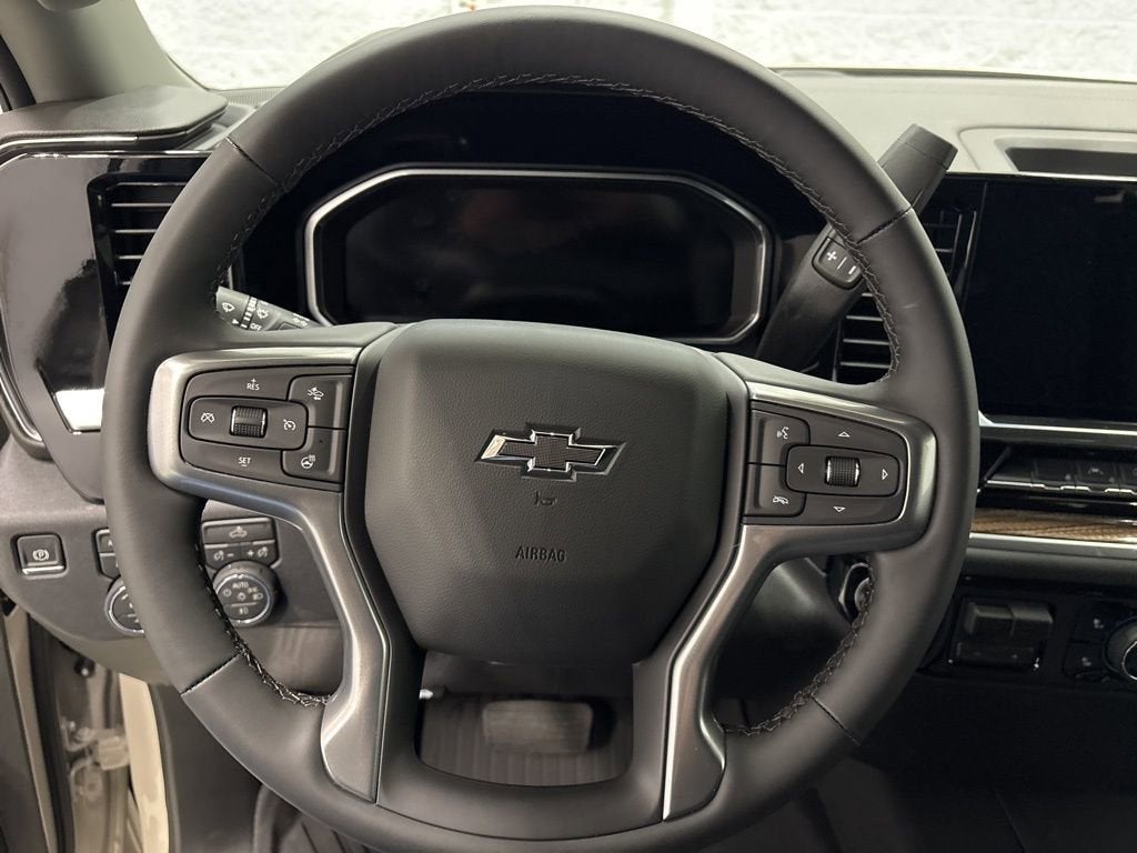 2026 Chevrolet Silverado 1500 RST Crew Cab Short Box 4WD